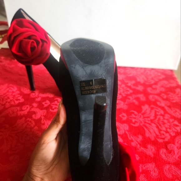 New black and red rose heels - Picture 4 of 4